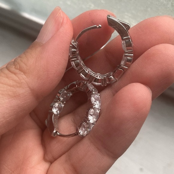 Hoops - Picture 4 of 8